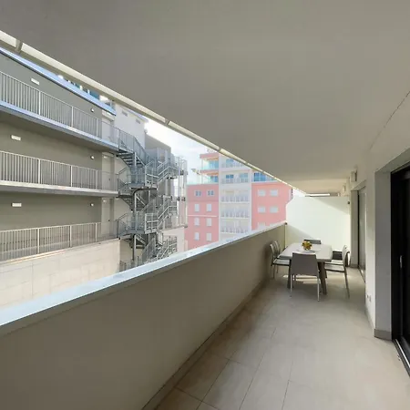 Chic Flat Just Steps From The *
